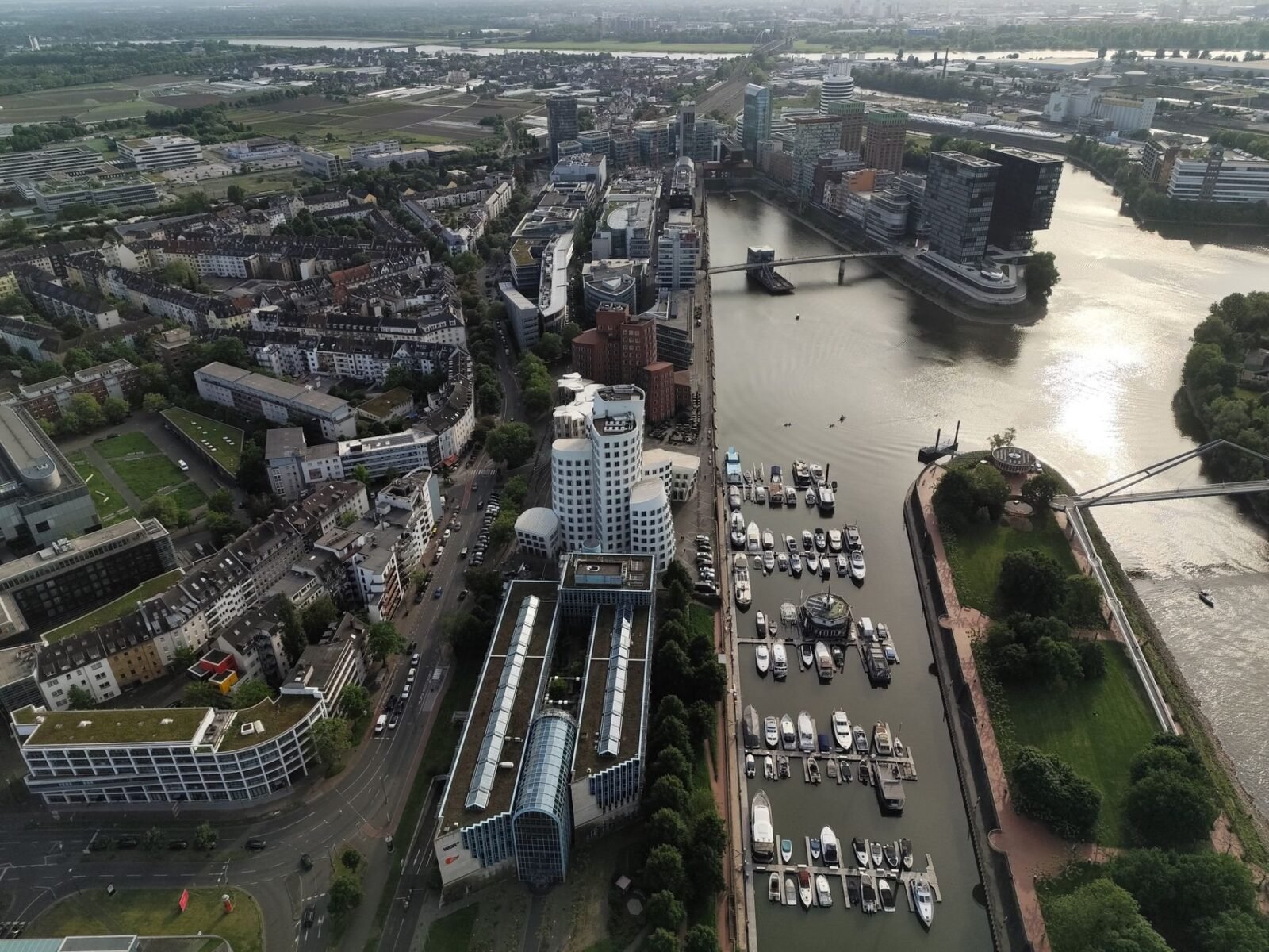 Wohnung kaufen oder mieten in Düsseldorf 2026
